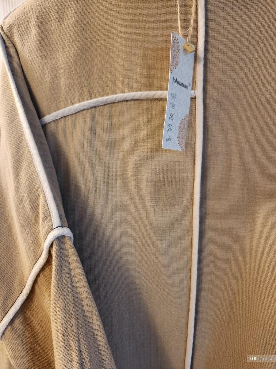 Легкая курточка – ветровка Johnature.  Размер М, L,  XL