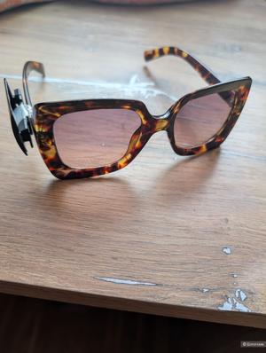 Vera Wang (Simple Vera) очки солнцезащитные женские one size