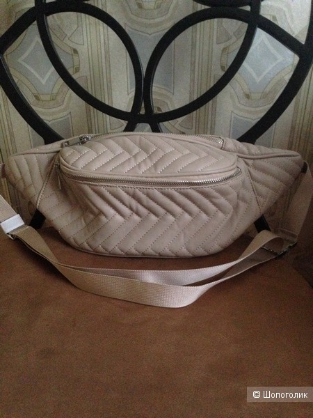 Поясная сумка-бананка ASOS