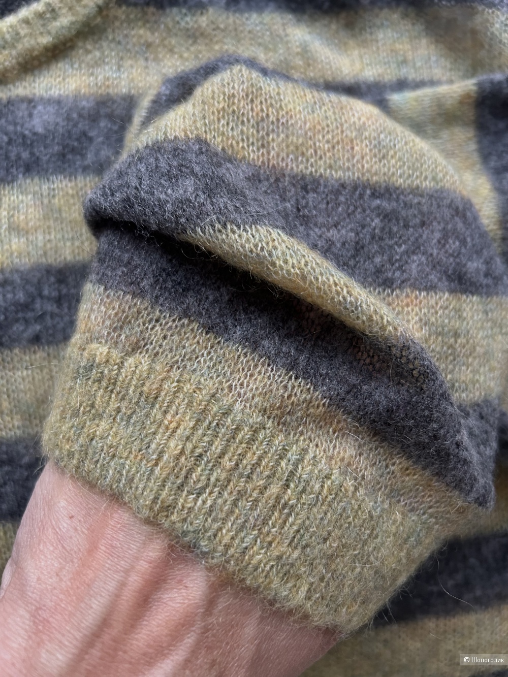 Свитер eleven +-. INT One size (42/44/46 RU)