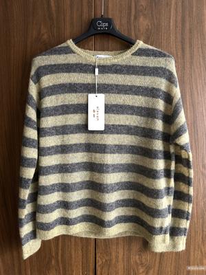 Свитер eleven +-. INT One size (42/44/46 RU)