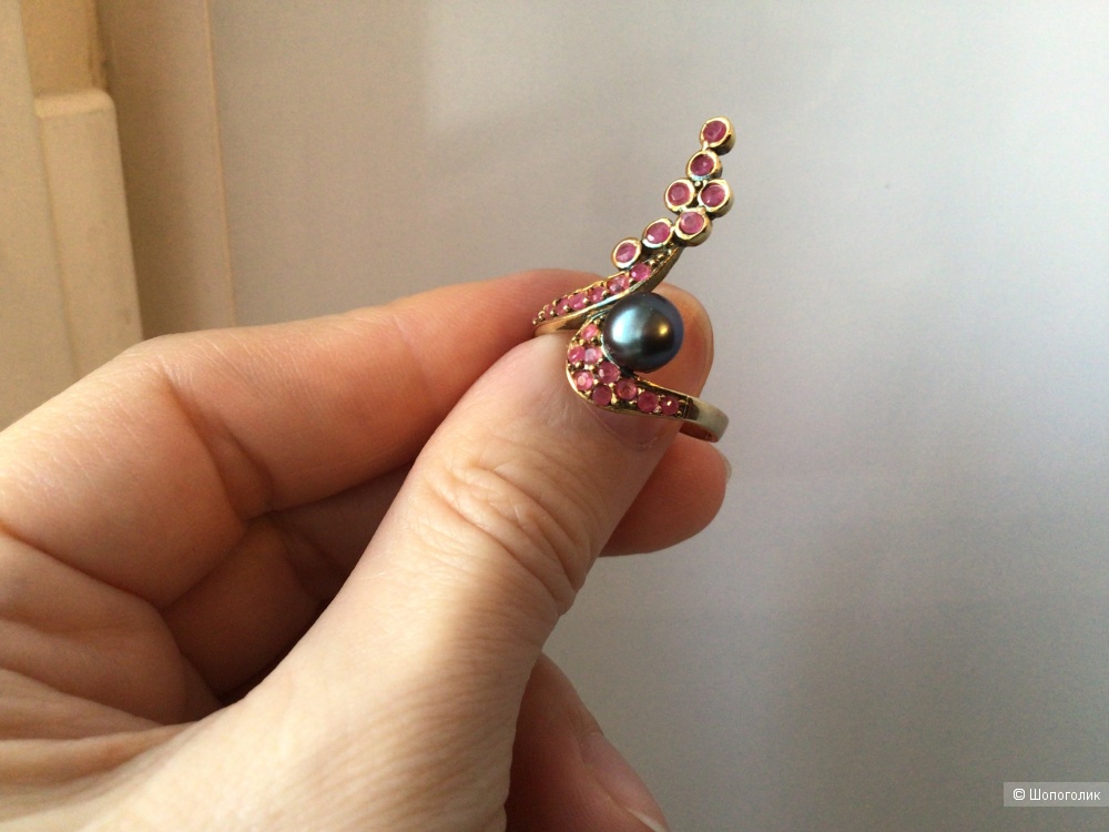 Серебряное кольцо с натуральными рубинами и жемчугом, 17,75-18
