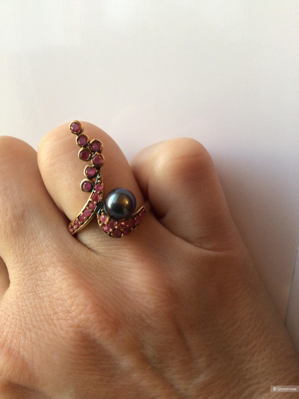 Серебряное кольцо с натуральными рубинами и жемчугом, 17,75-18
