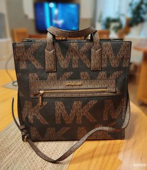 Сумка Michael Kors, размер 36*13см, высота 34 см.