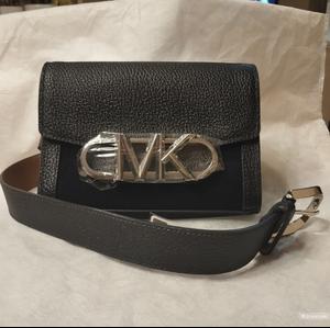 Сумка Michael Kors, поясная, 18*5 см, высота 13,5см