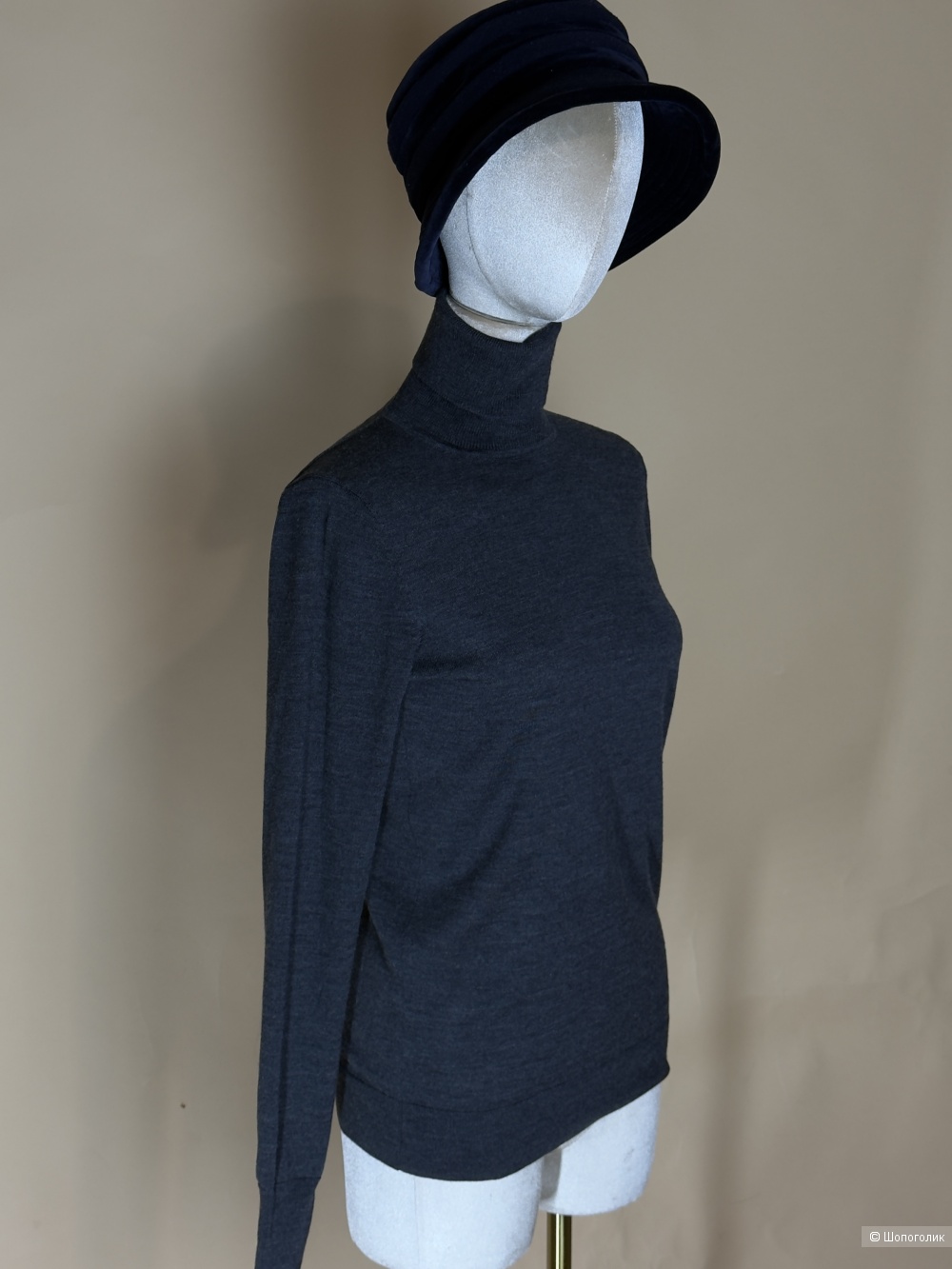 Водолазка uniqlo размер -S,M