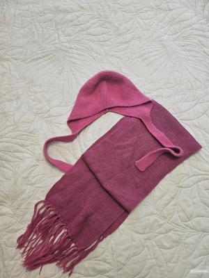 Теплый комплект: шапка-чепчик и шарф