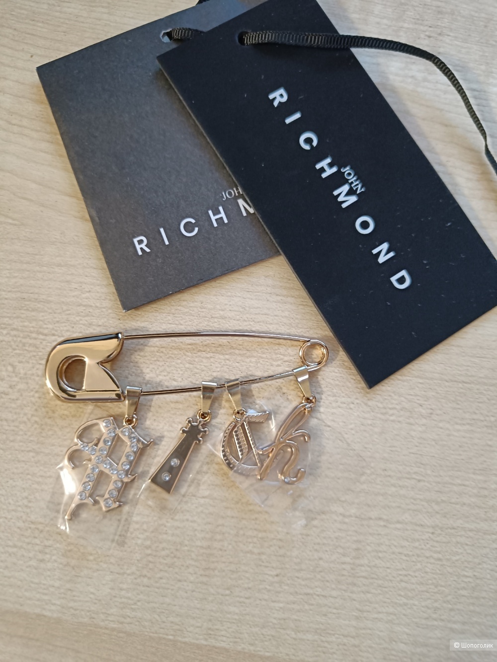 Платье с брошью John Richmond. Размер: М (44-46)