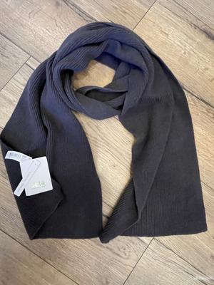 Шерстяной шарф Sela