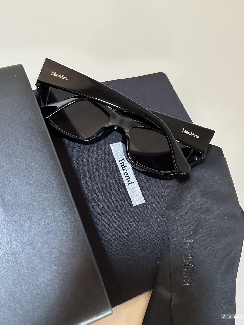 Солнцезащитные очки Max Mara